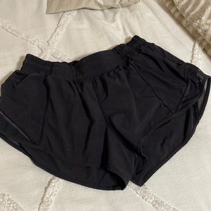 Lululemon Hotty Hot Short 2.5”